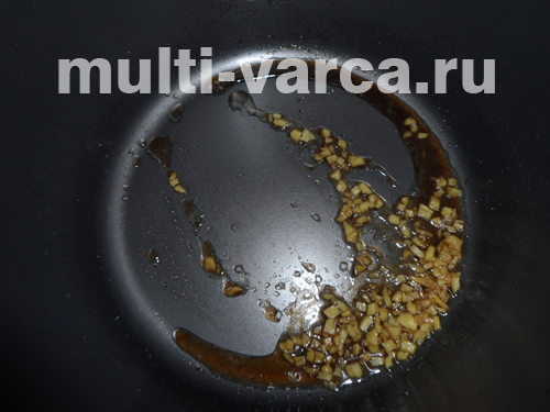 Морський окунь з імбирним соусом у мультиварці