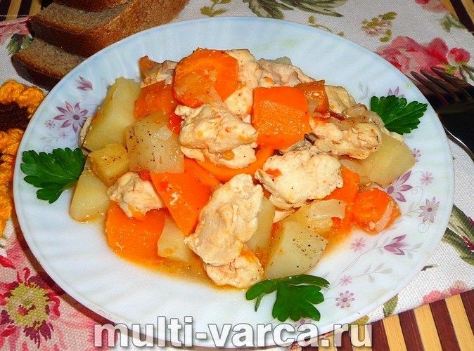 Овочеве рагу з куркою та гарбузом у мультиварці