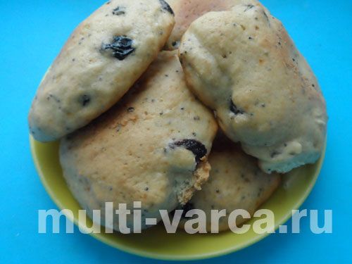 Печиво з маком і родзинками