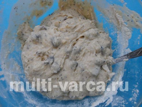 Печиво з маком і родзинками