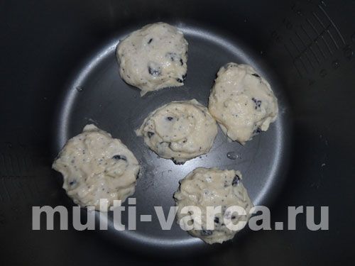 Печиво з маком і родзинками