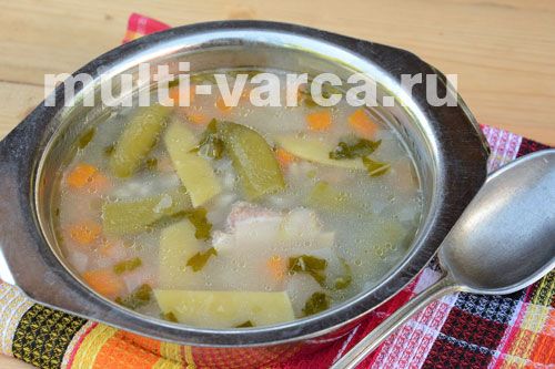 Перловий суп із зеленим горошком і стручковою квасолею