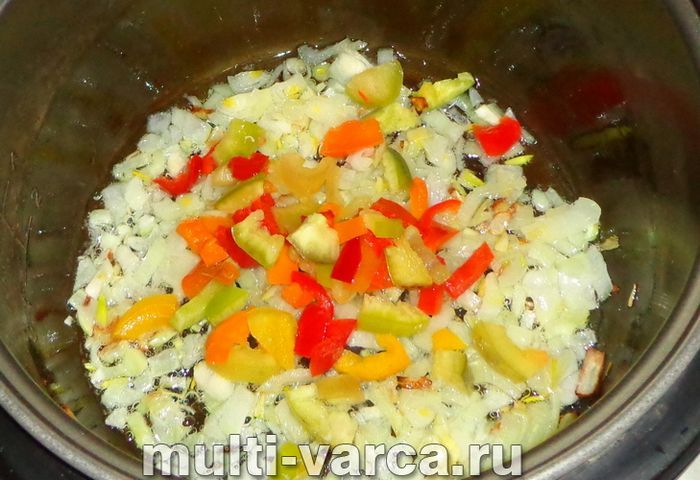 Перловка з м'ясом та овочами в мультиварці