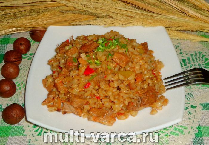 Перловка з м'ясом та овочами в мультиварці