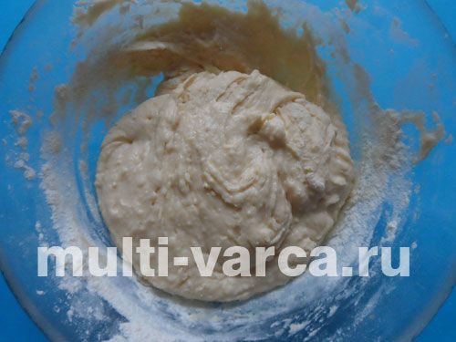 Пиріг із яблуками, малиною та заварним кремом