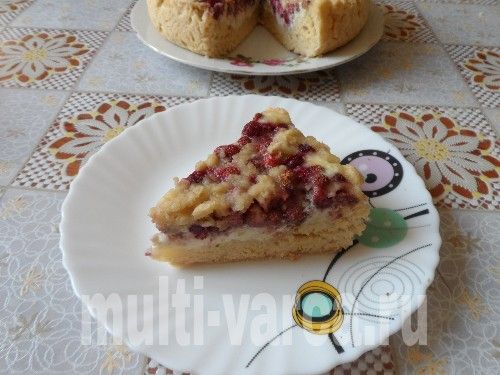 Пиріг із полуницею та сиром у мультиварці