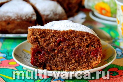 Пісний шоколадний манник із вишнею