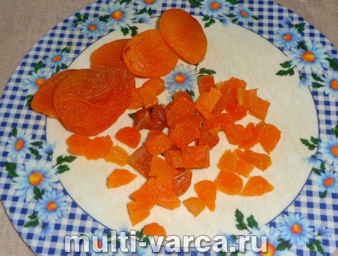 Плов із курагою та родзинками в мультиварці