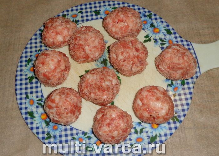 Рис із фрикадельками в мультиварці