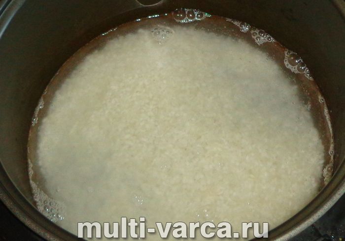 Рисова запіканка з яблуками в мультиварці