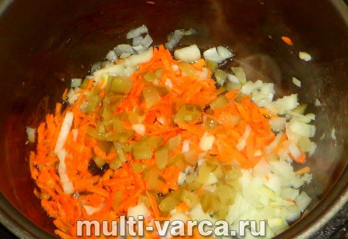 Розсольник на курячому бульйоні в мультиварці