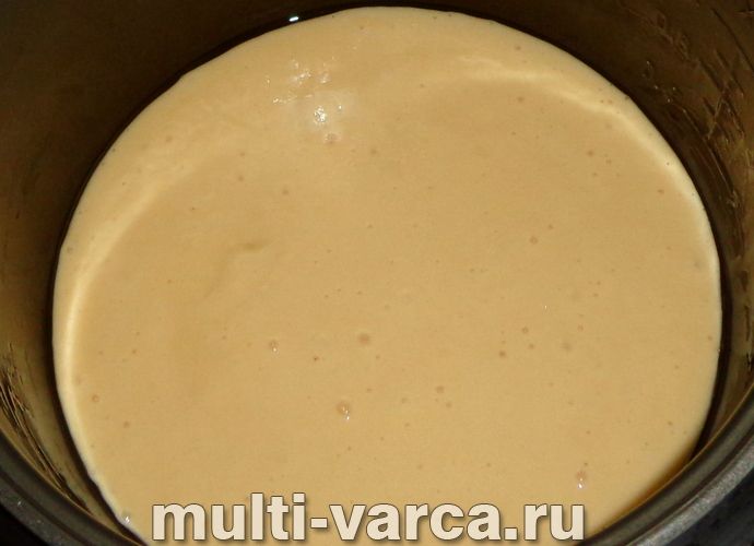 Шарлотка з аґрусом у мультиварці