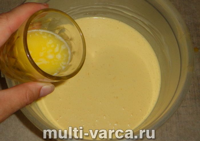 Сметанний пиріг у мультиварці