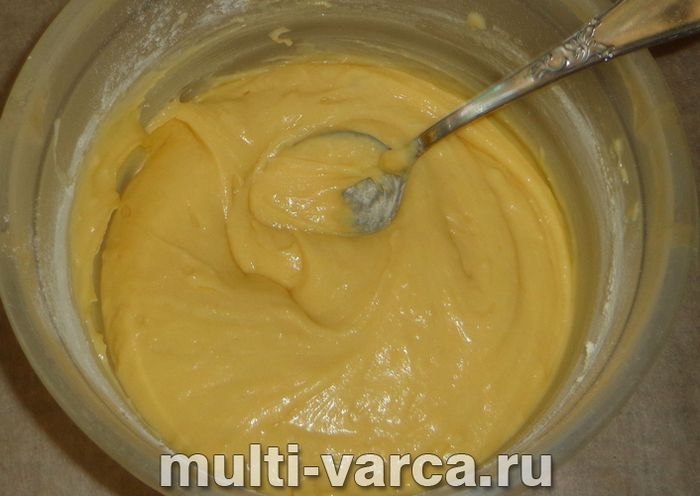 Сметанний пиріг у мультиварці