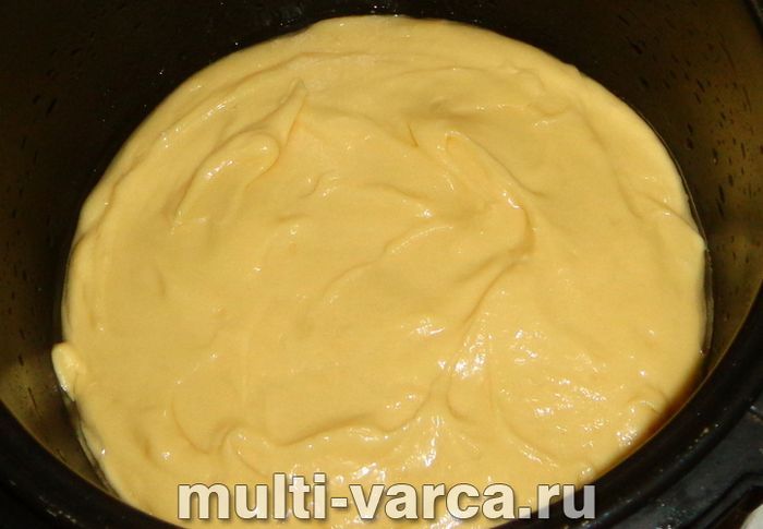 Сметанний пиріг у мультиварці