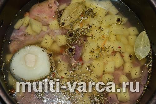 Суп із курячими тельбухами та домашньою локшиною