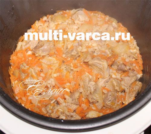 Свинина з перловкою в мультиварці