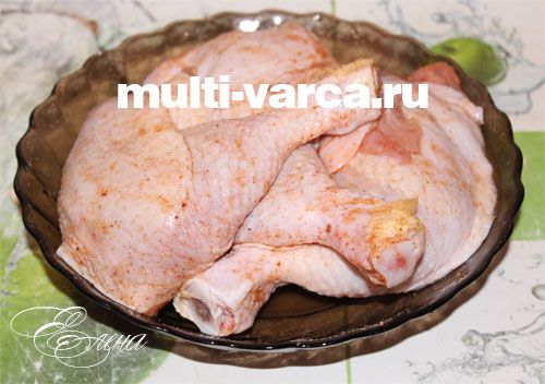 Тушкована квасоля з куркою в мультиварці