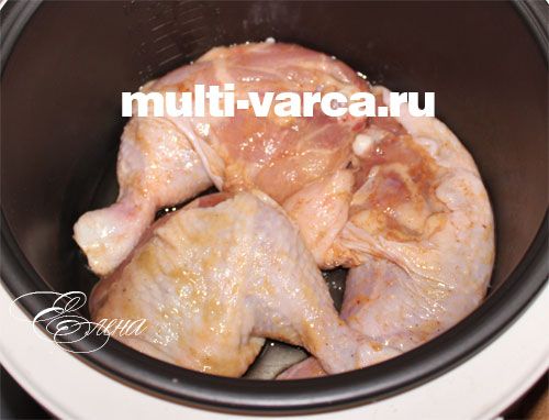 Тушкована квасоля з куркою в мультиварці