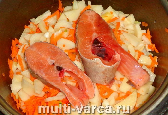 Вуха з форелі в мультиварці