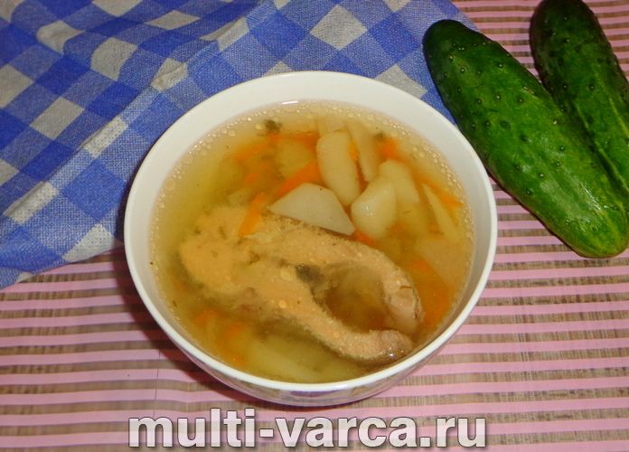 Вуха з форелі в мультиварці