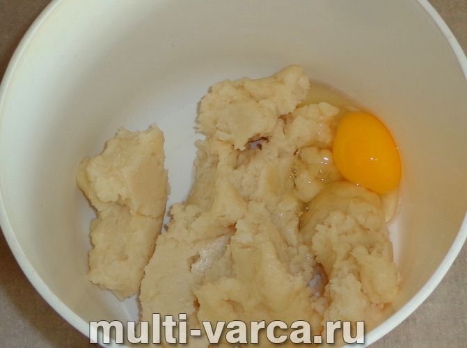Закусочні профітролі зі шпротами