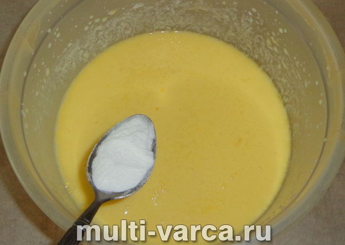 Заливний пиріг із фаршем у мультиварці