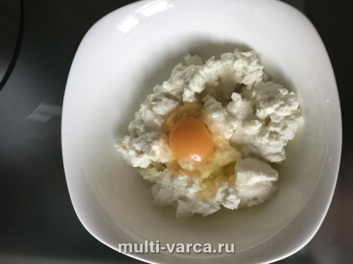 Запіканка з кисломолочного сиру з яблуком і бананом