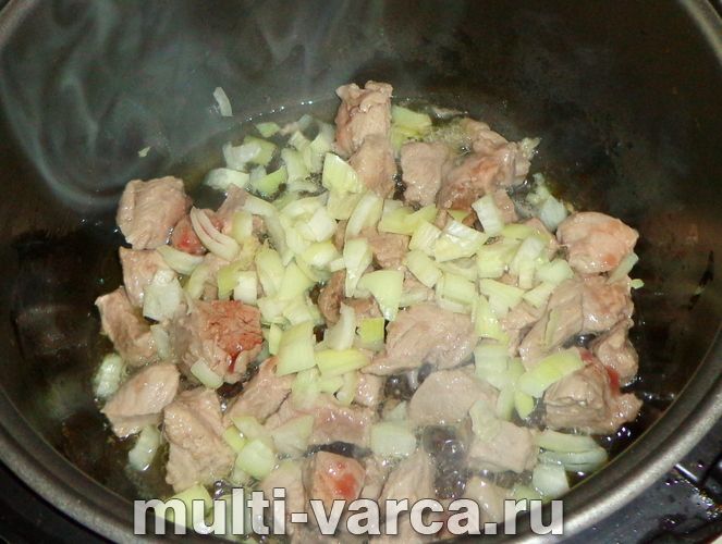 Булгур зі свининою в мультиварці
