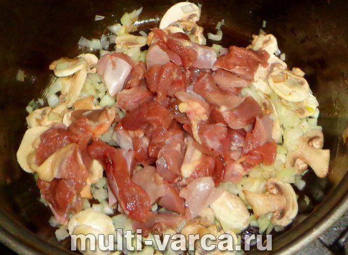 Гречка з грибами та куркою в мультиварці