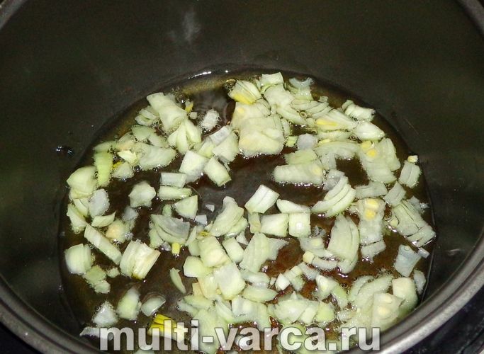 Гречка з ковбасою в мультиварці