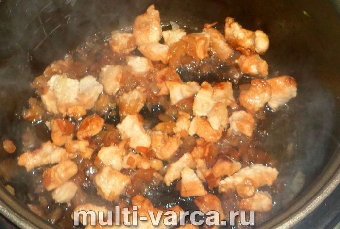 Грудка з перловкою в мультиварці