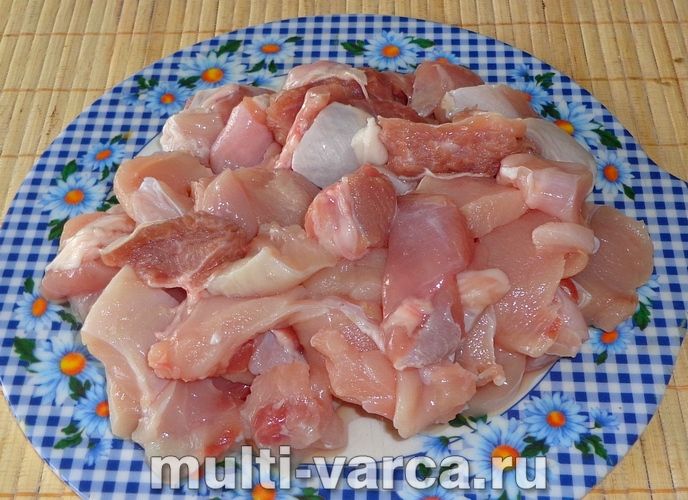 Гуляш з індички в мультиварці