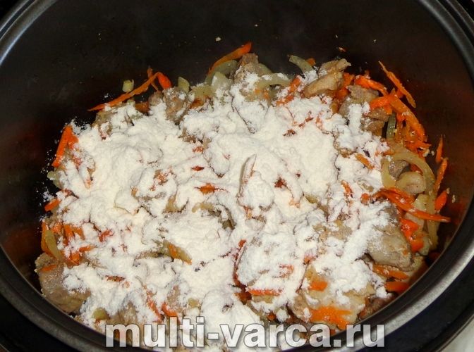Гуляш з індички в мультиварці