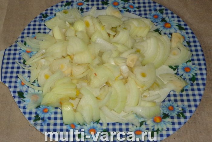 Качка з грибами в мультиварці