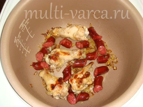 Кассуле з мисливськими ковбасками в мультиварці