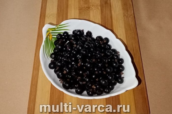 Компот із черешні та смородини на зиму