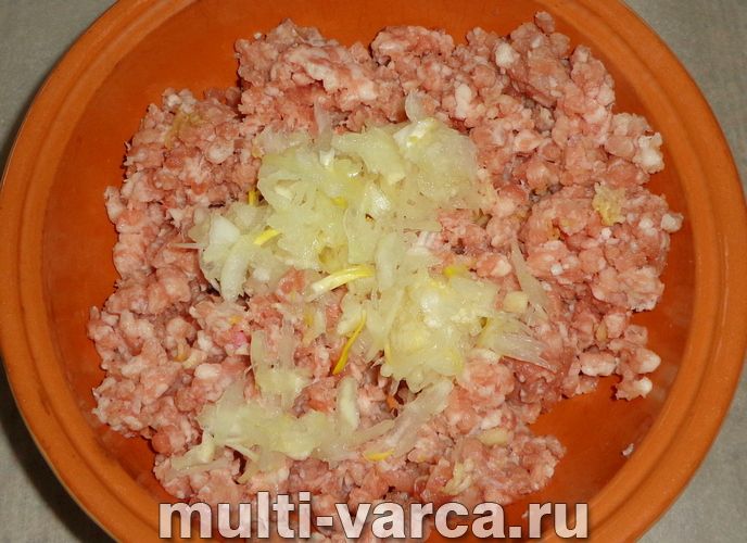 Котлети зі свинини на пару в мультиварці