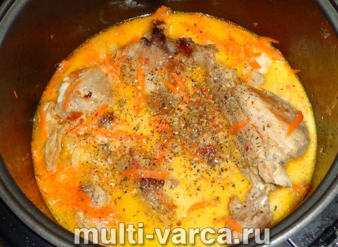 Кролик із чорносливом у мультиварці