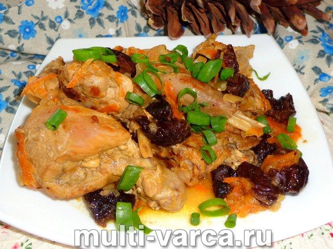Кролик із чорносливом у мультиварці