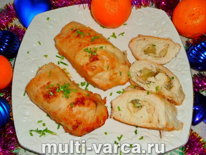 Курячі рулетики з ананасами в духовці