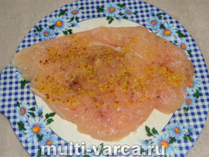 Курячі рулетики з ананасами в духовці