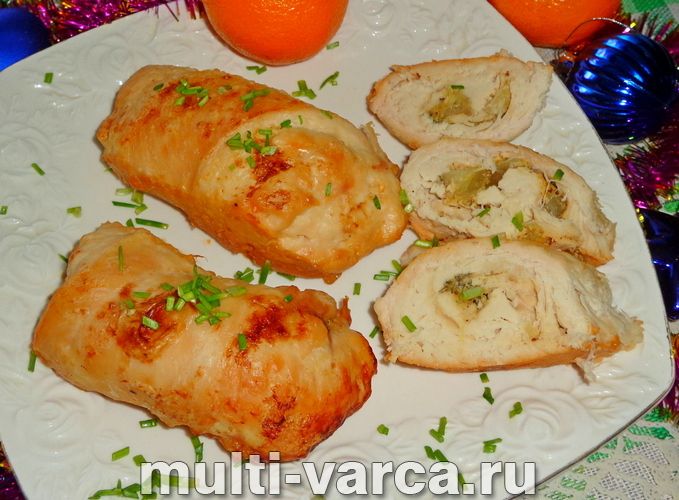 Курячі рулетики з ананасами в духовці
