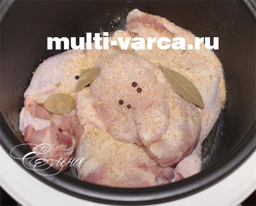 Курячий сальтисон у мультиварці