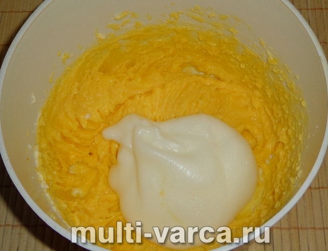 Лимонний бісквіт у мультиварці