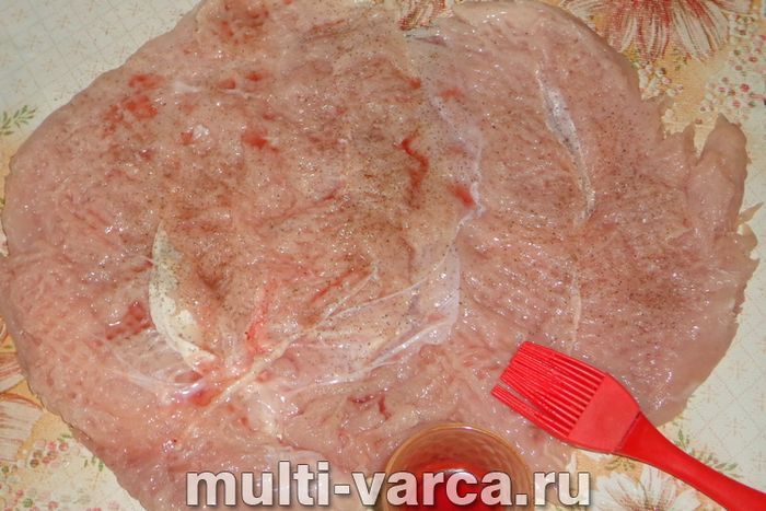 М'ясний рулет із сиром у духовці