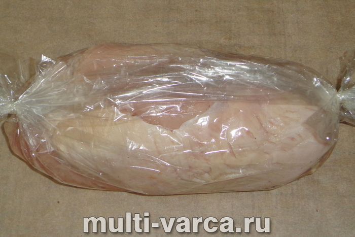 М'ясний рулет із сиром у духовці