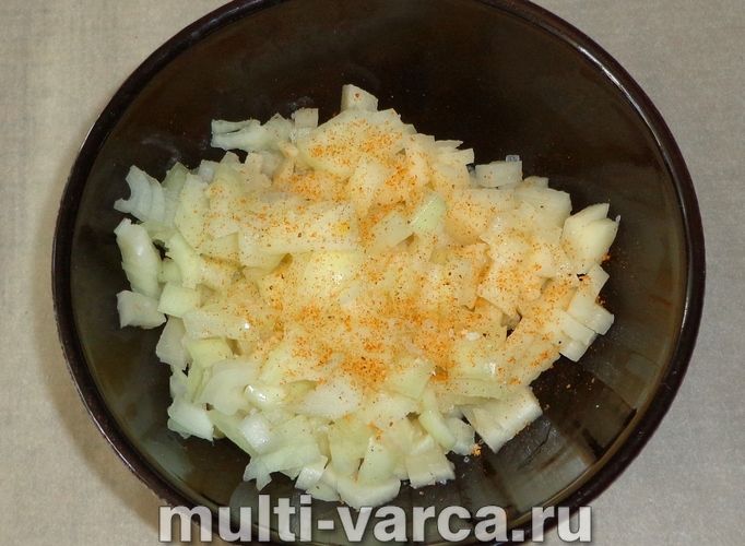 Манти з картоплею в мультиварці