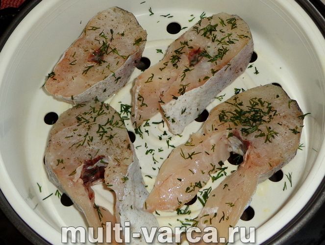 Минтай на пару в мультиварці