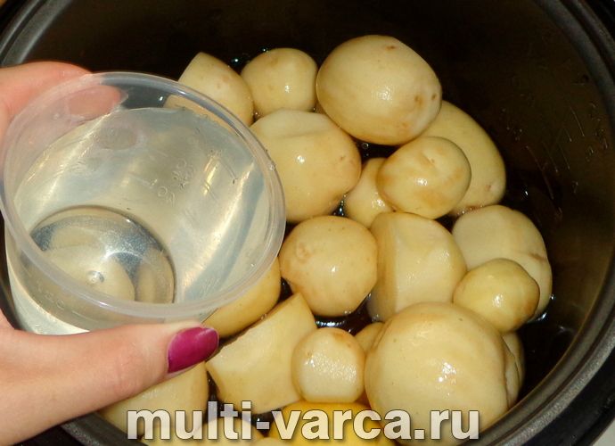 Молода картопля в мультиварці